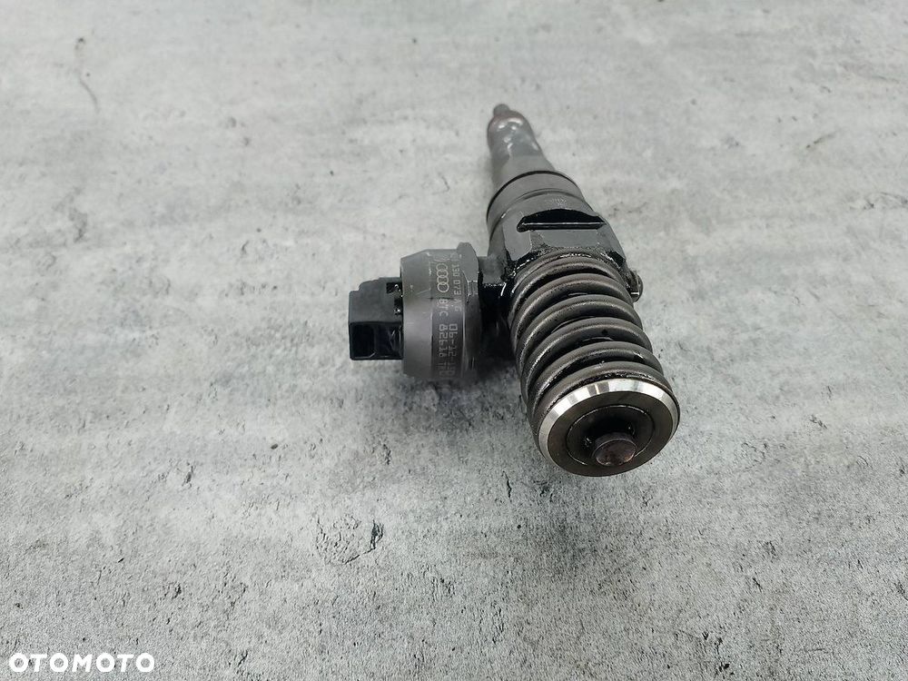 POMPOWTRYSK AUDI A3 8P/8PA/8P7 038130073AG 0414720215  BOSCH 1.9 TDI - 2