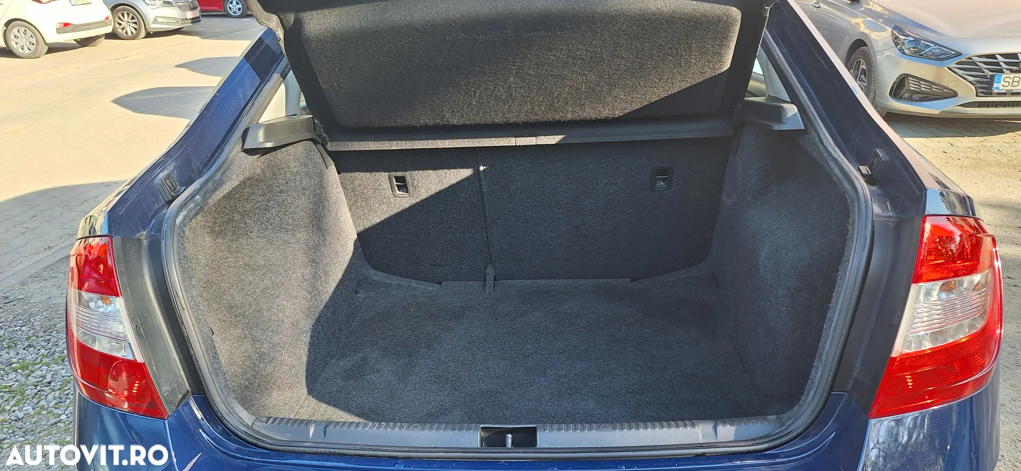 Skoda RAPID 1.6 TDI Active - 11