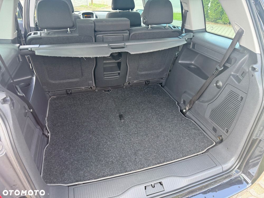 Opel Zafira 1.6 - 22