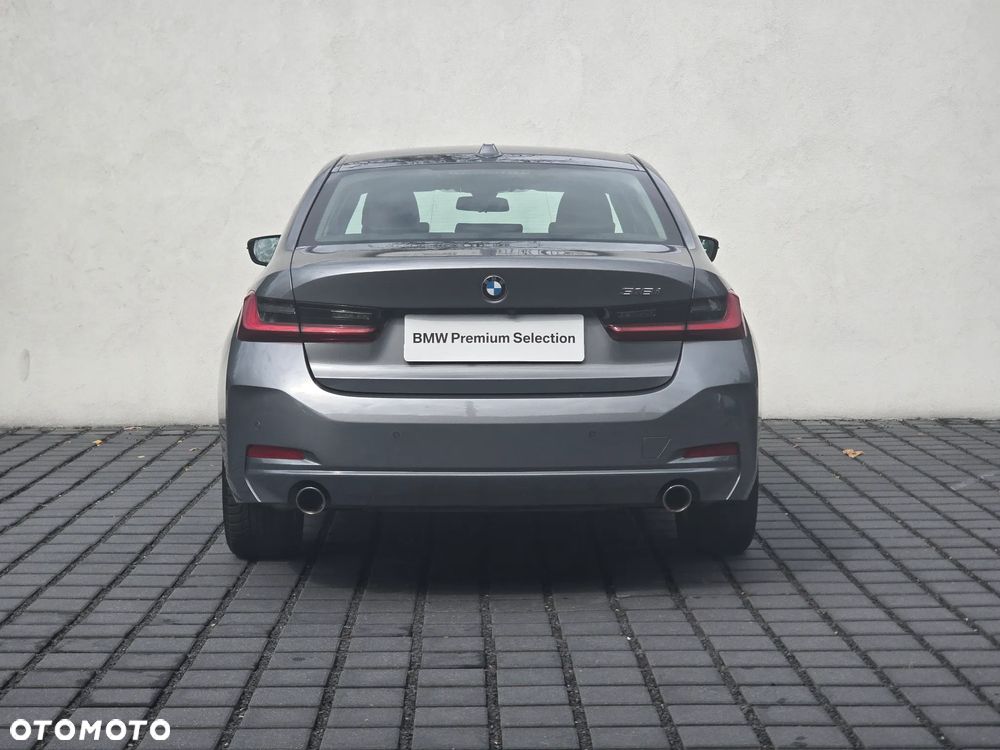 BMW Seria 3 318i - 8