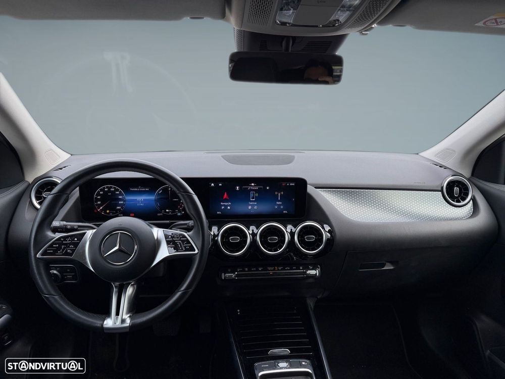 Mercedes-Benz GLA 250 e - 13