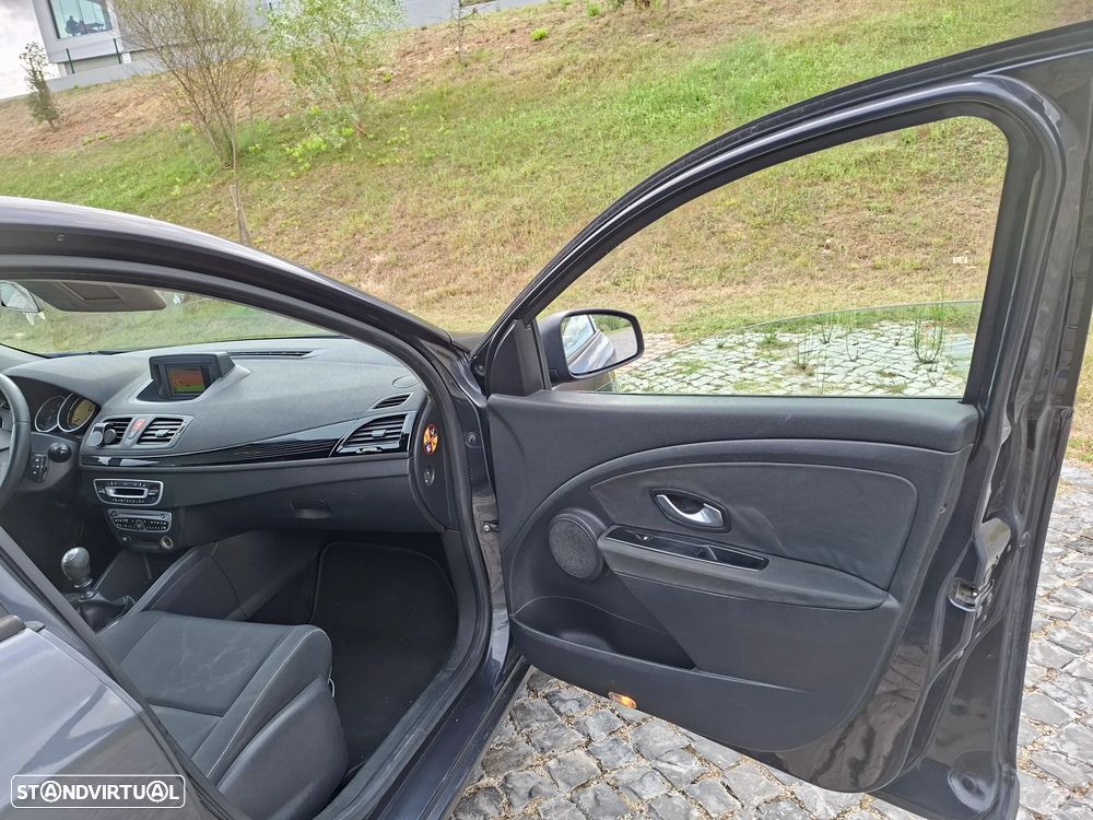 Renault Mégane 1.5 dCi Dynamique - 8