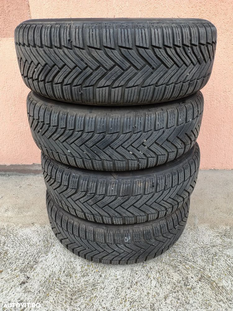 Volkswagen Golf 2.0 TDI Highline - 11