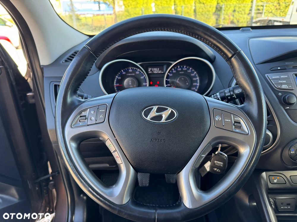 Hyundai ix35 1.6 2WD Fifa World Cup Edition - 24