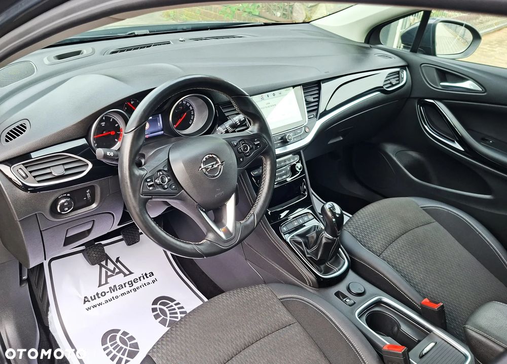 Opel Astra 1.4 Turbo Business - 18