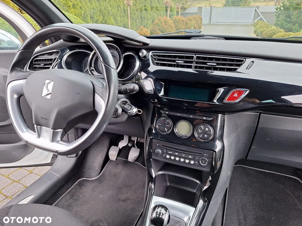 Citroën DS3 HDi 90 FAP SoChic - 16