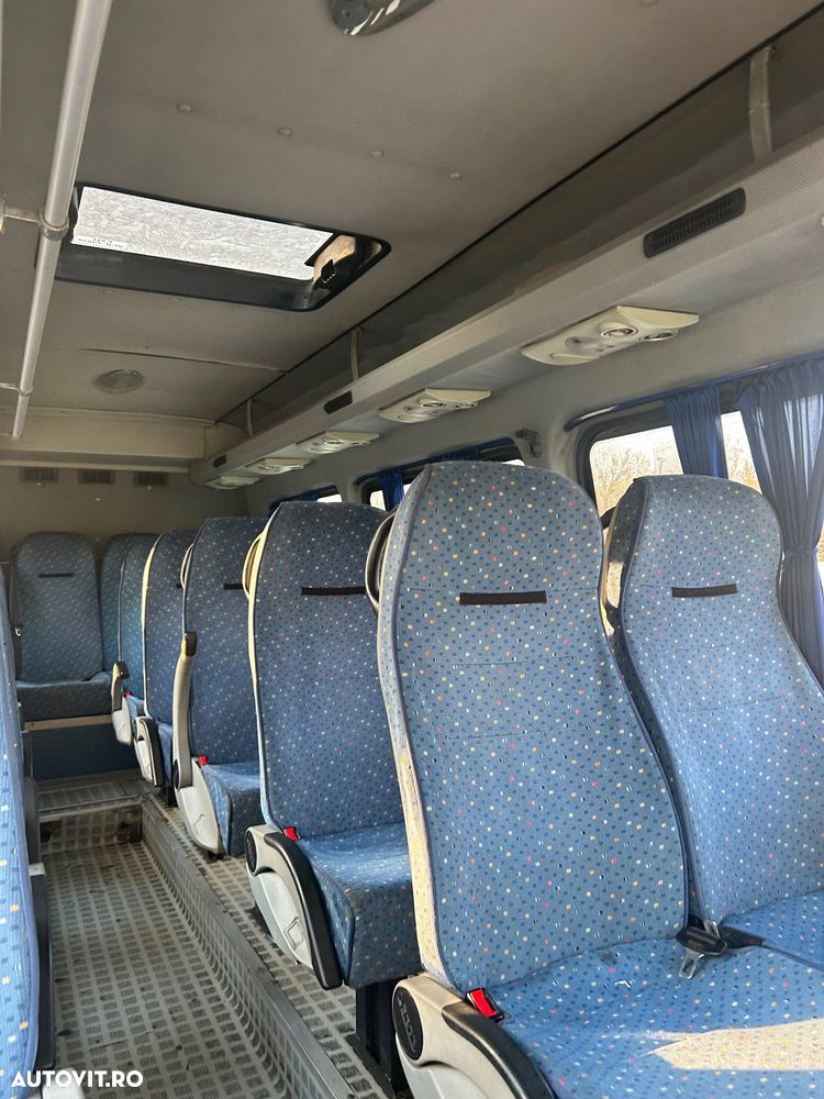 Mercedes-Benz Sprinter - 10