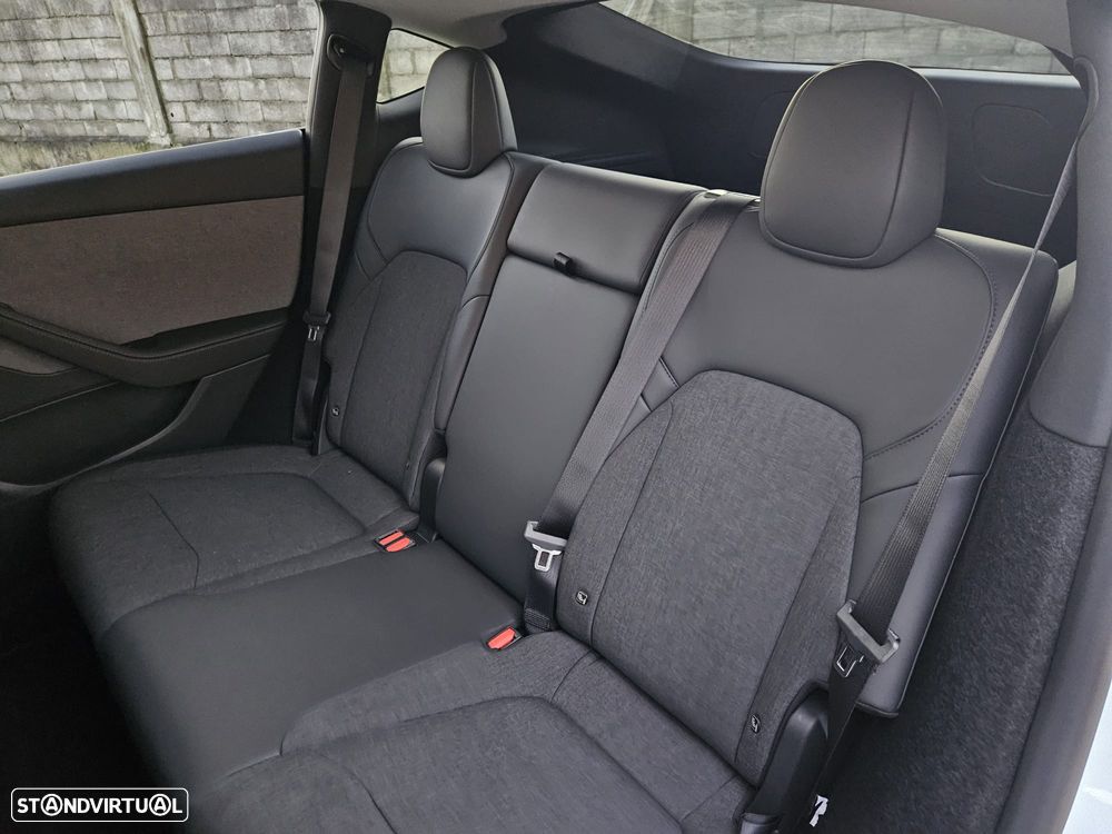 Tesla Model Y Tração Traseira - 23