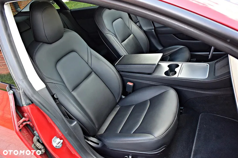 Tesla Model 3 Langstreckenbatterie Allradantrieb Dual Motor - 33