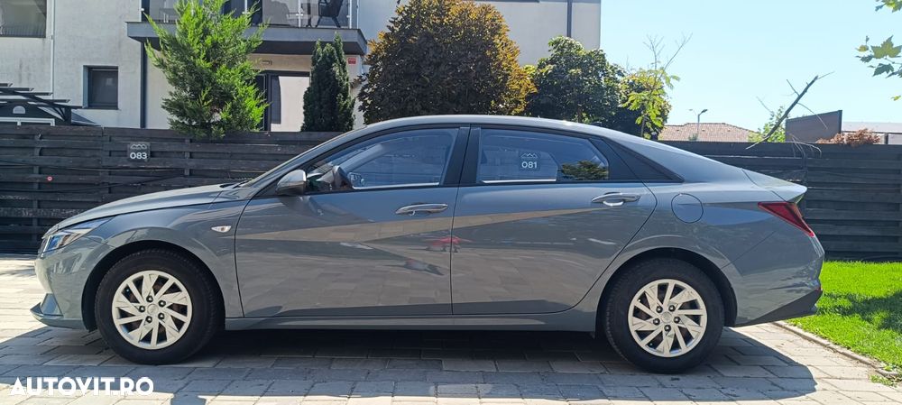 Hyundai Elantra 1.6 l 123 CP CVT Comfort - 2