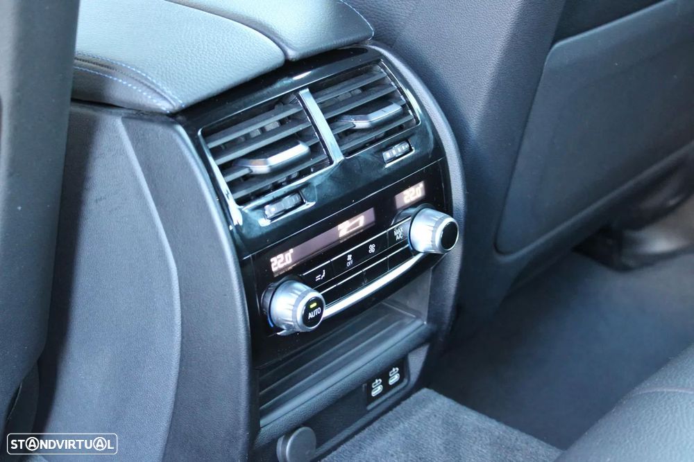 BMW 520 e Pack M - 16