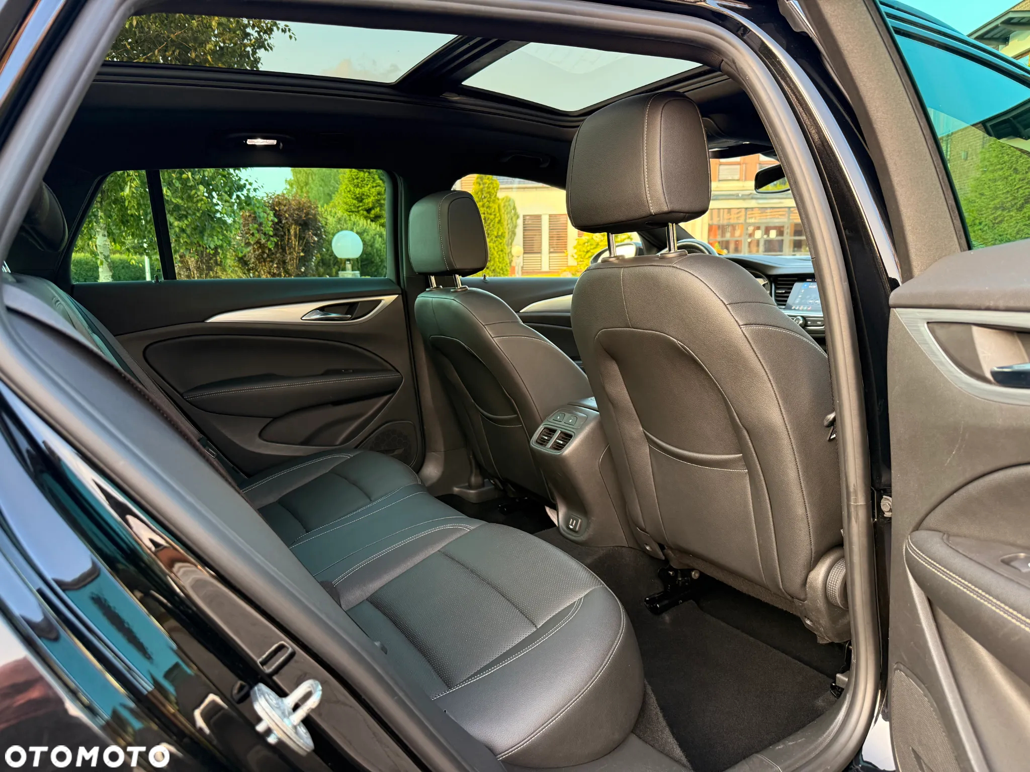 Opel Insignia 2.0 CDTI Business Elegance S&S - 33