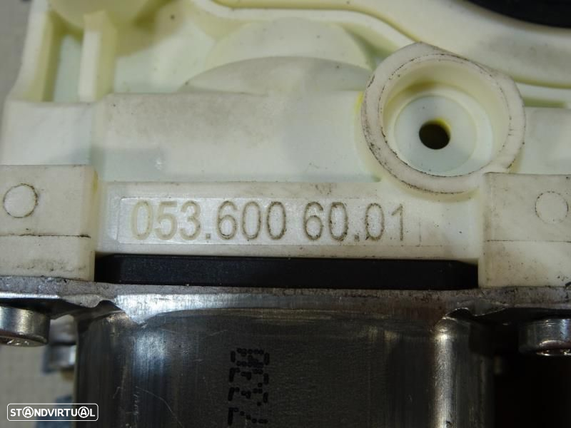 Motor Do Elevador De Vidro Traseiro Direito Volkswagen Passat (3C2)  9 - 4