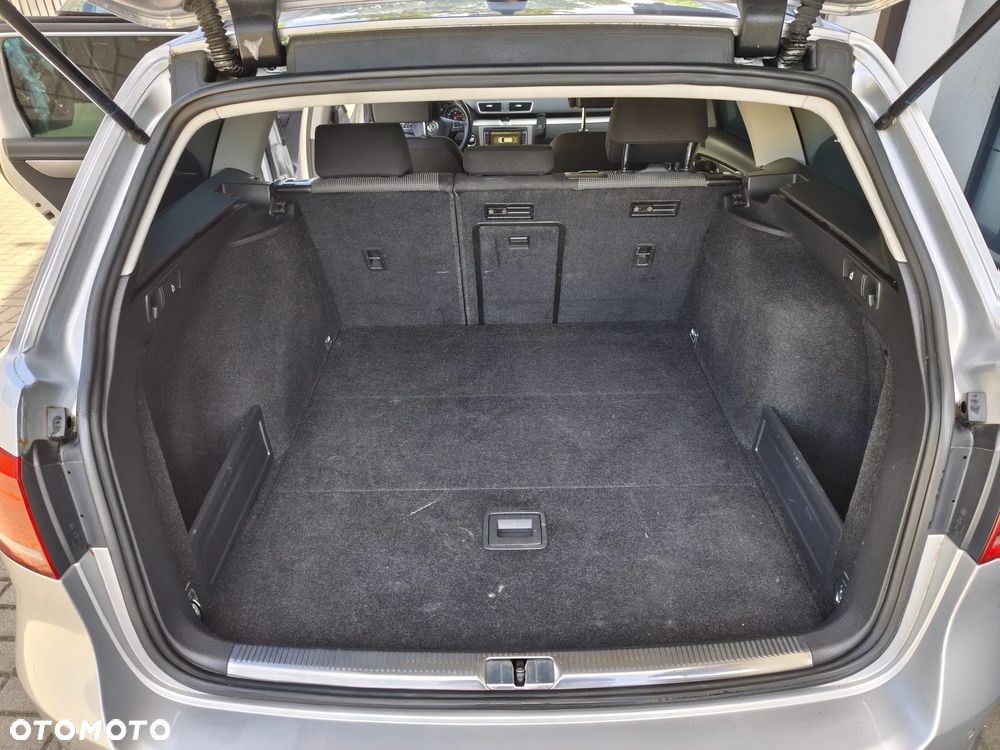 Volkswagen Passat 2.0 TDI DSG BlueMotion Technology Comfortline - 20