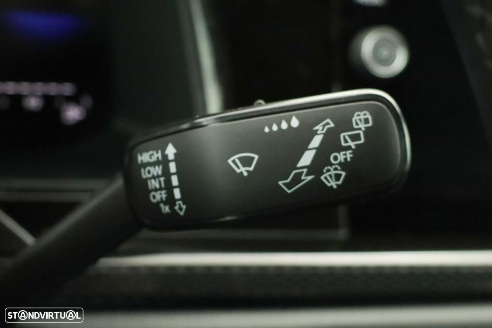 VW Taigo 1.0 TSI Urban DSG - 16