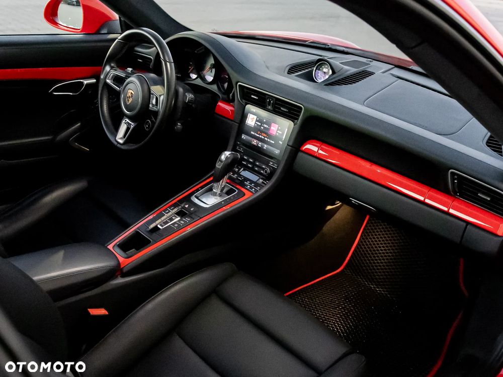 Porsche 911 Carrera S PDK - 16