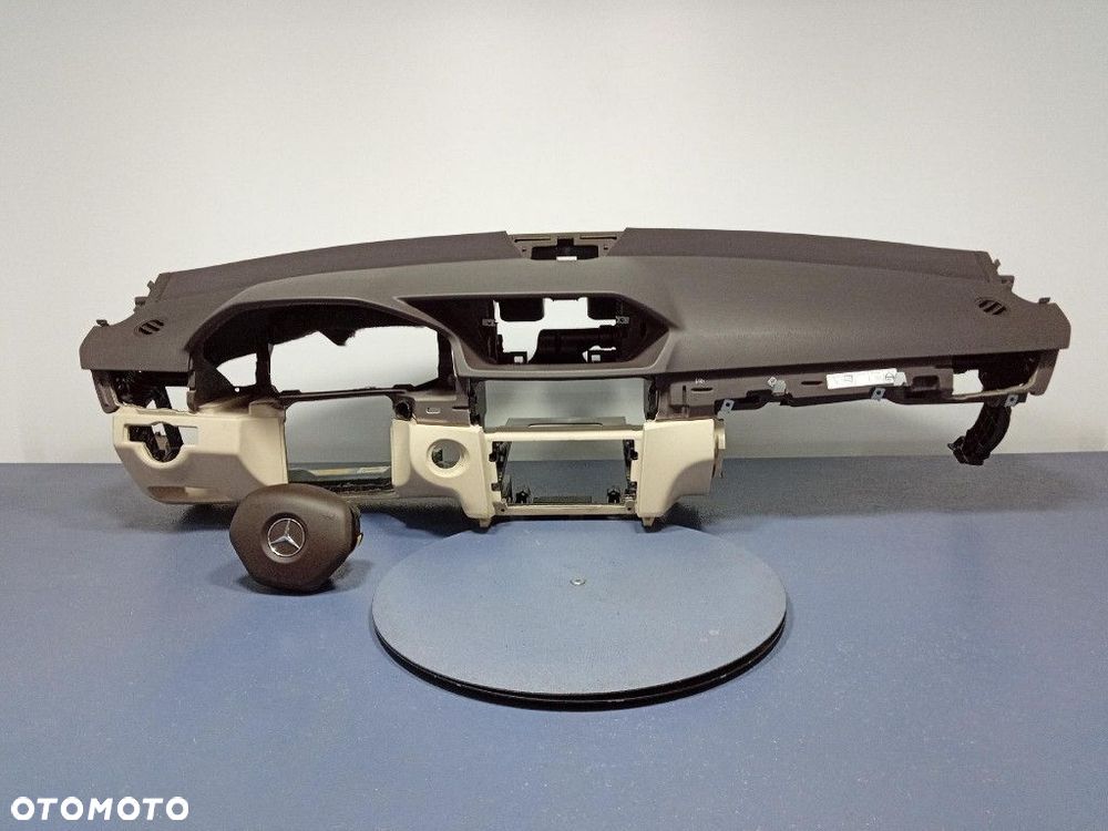 MERCEDES E KLASA W212 LIFT KONSOLA DESKA ROZDZIELCZA EUA2126804687 - 1
