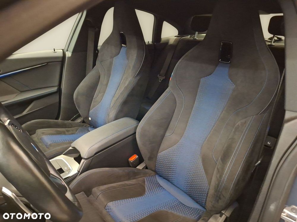 BMW Seria 2 M235i xDrive ColorVision Edition - 13