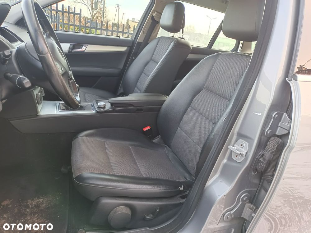 Mercedes-Benz Klasa C 220 CDI DPF Avantgarde - 15