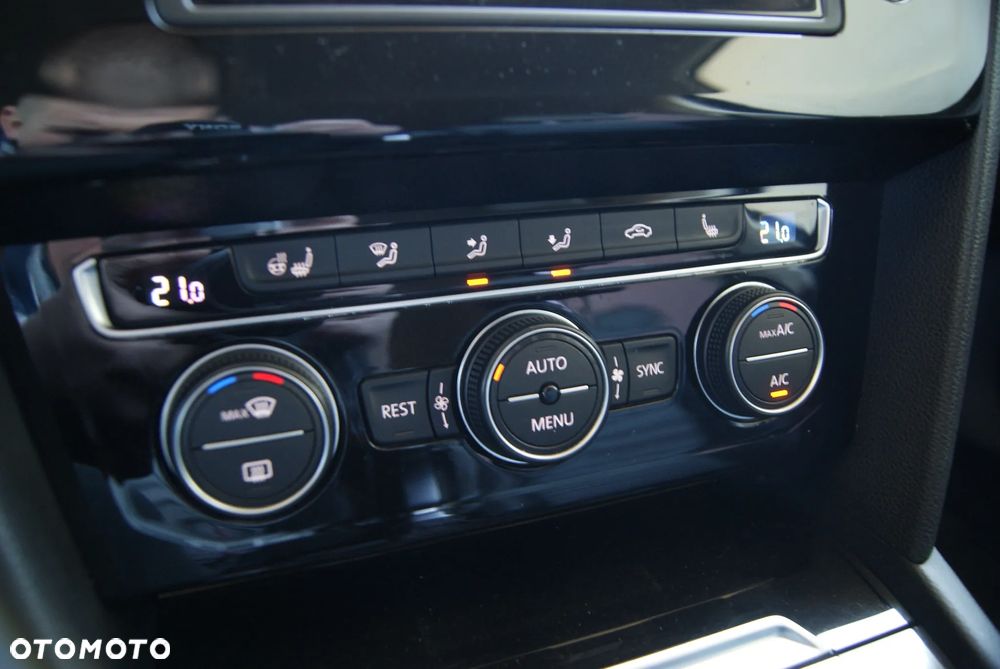 Volkswagen Passat 2.0 TDI (BlueMotion Technology) DSG Highline - 29