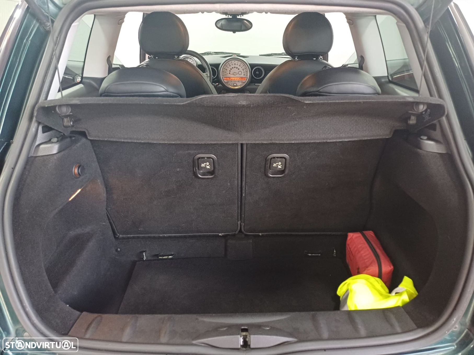 MINI 3 Portas - 21