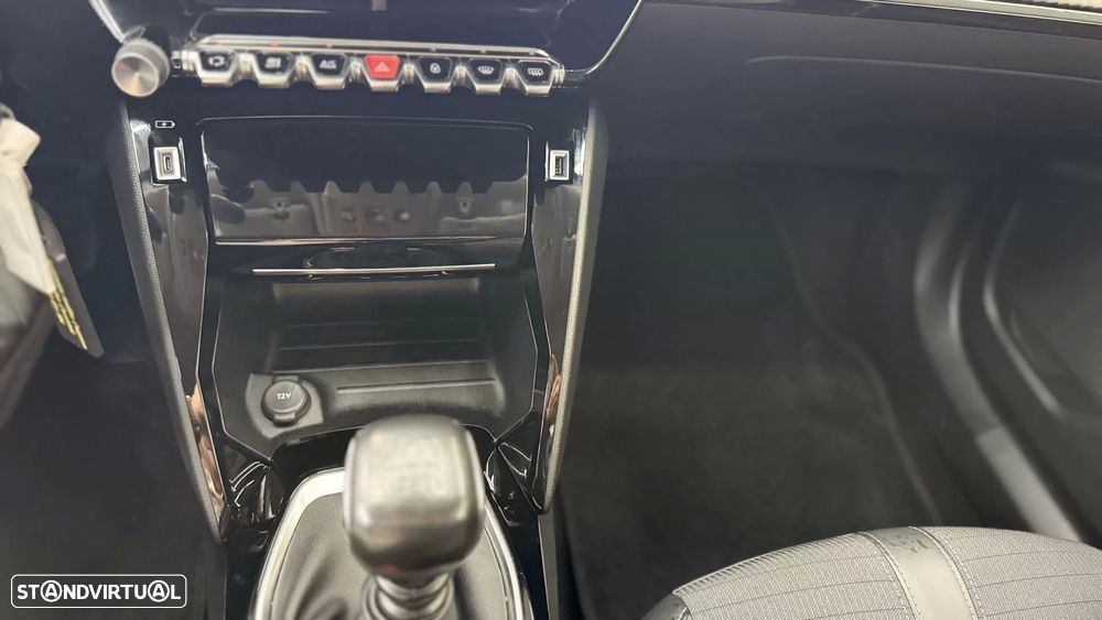 Peugeot 2008 1.2 PureTech Allure Pack - 20