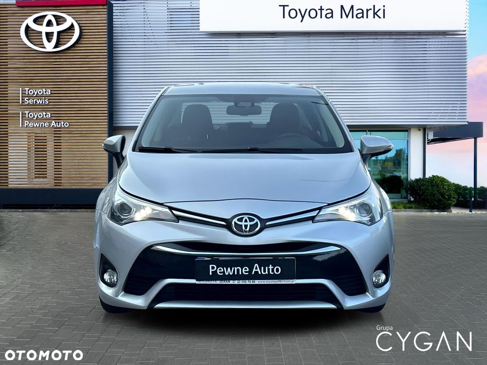 Toyota Avensis 1.8 Active - 8