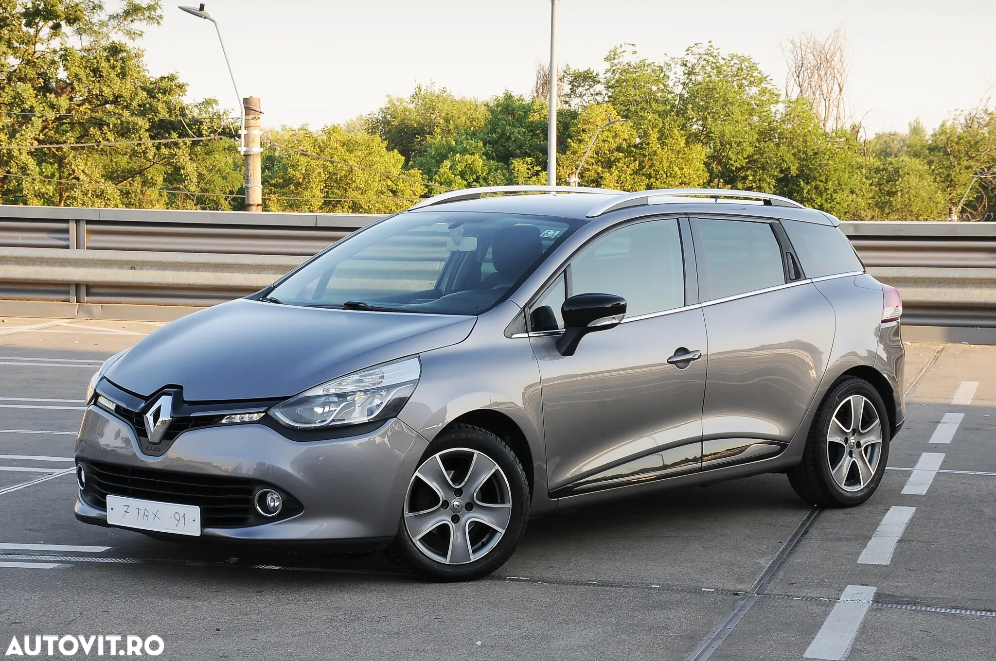 Renault Clio (Energy) dCi 90 Bose Edition - 16