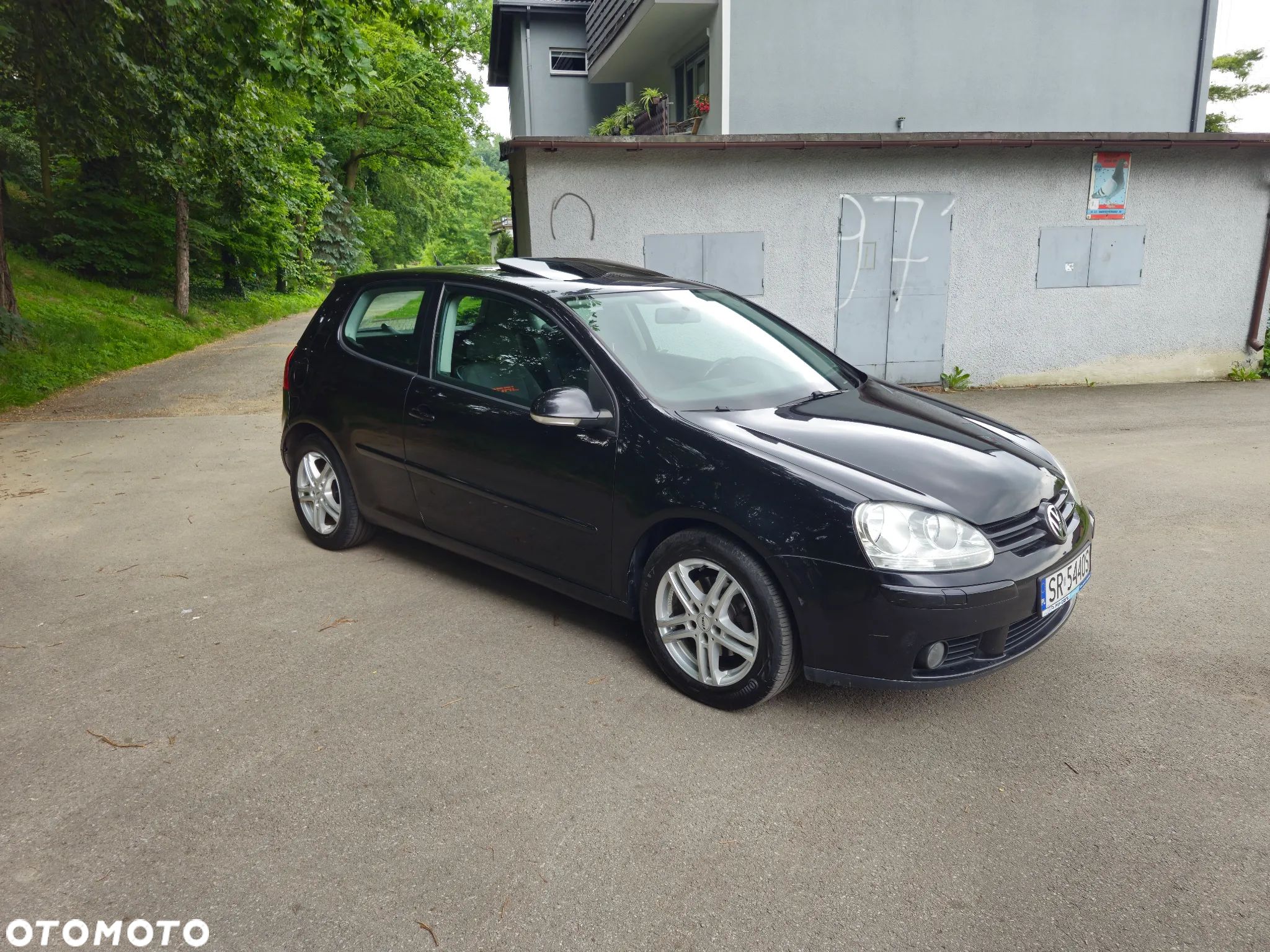 Volkswagen Golf - 1