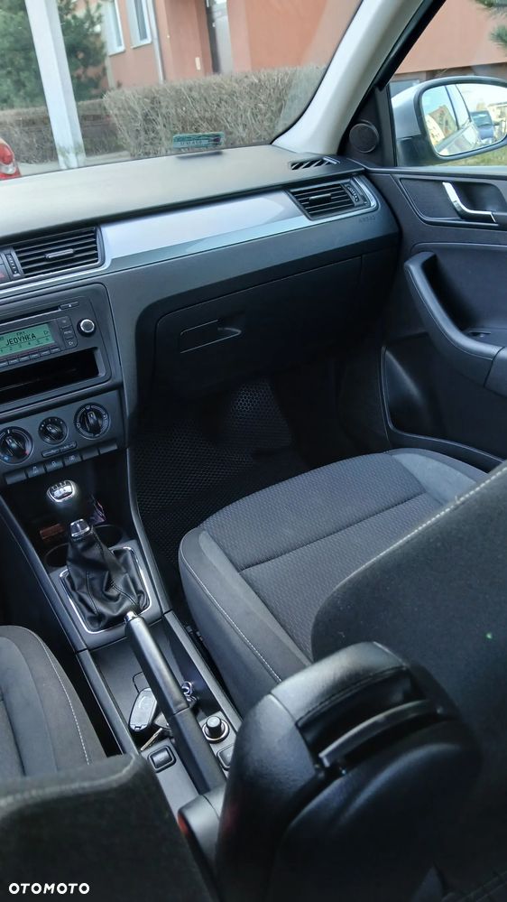 Skoda RAPID 1.6 TDI DPF Edition - 31