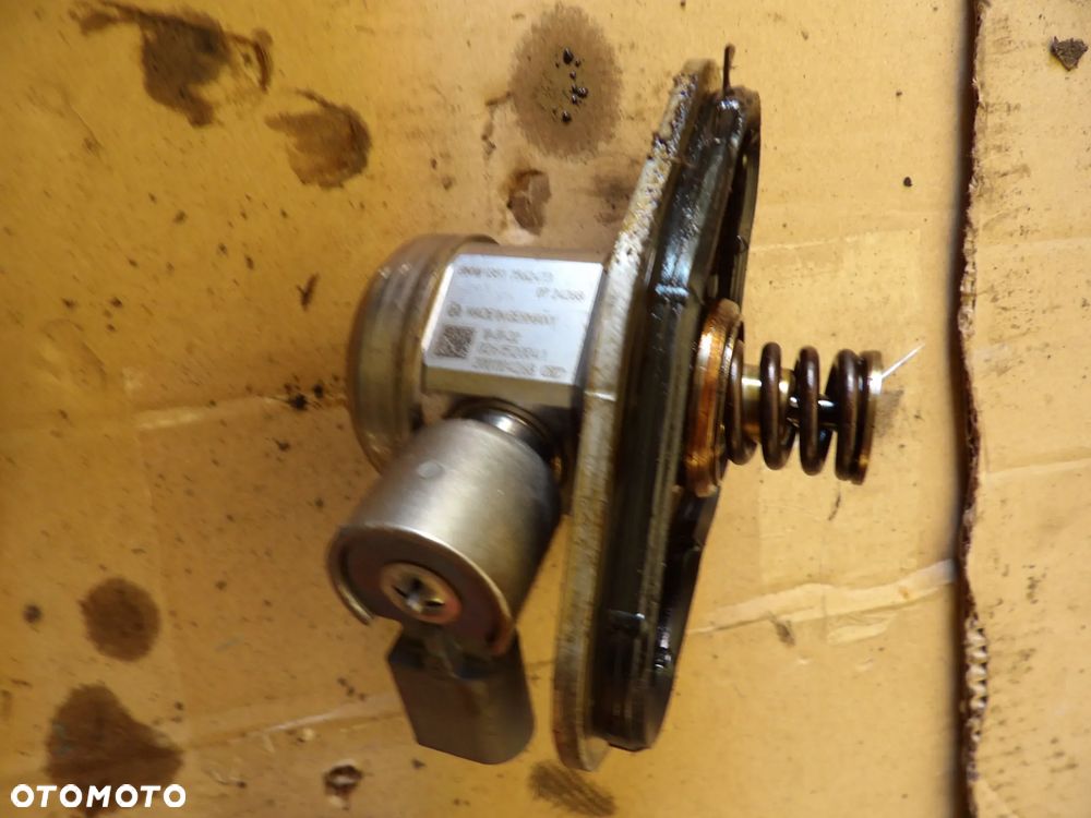 BMW - E81,E90,E91 - N43 , 2.0i - POMPA PALIWA - DEMONTAŻ - 7562473 - 2