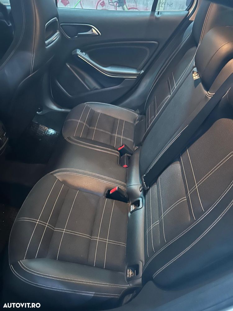 Mercedes-Benz GLA 220 d 4MATIC Aut. - 12