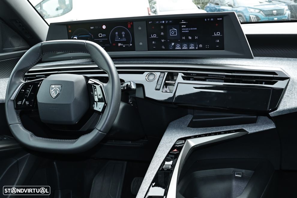 Peugeot 5008 1.2 Hybrid Allure e-DCS6 - 11