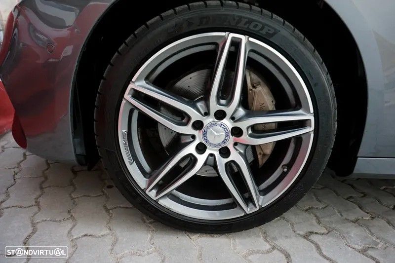 Mercedes-Benz E 220 d AMG designo - 36