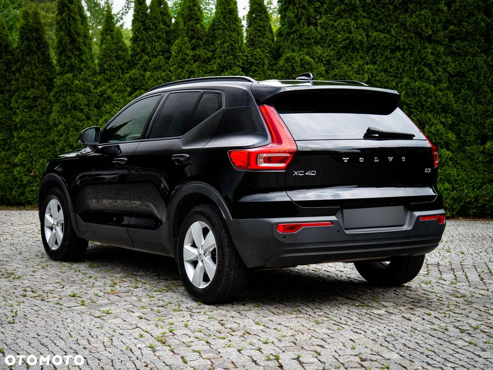 Volvo XC 40 D3 AWD Momentum - 26