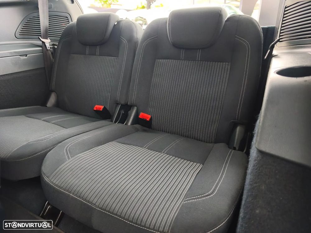 Ford Grand C-Max 1.6 TDCi Titanium - 15