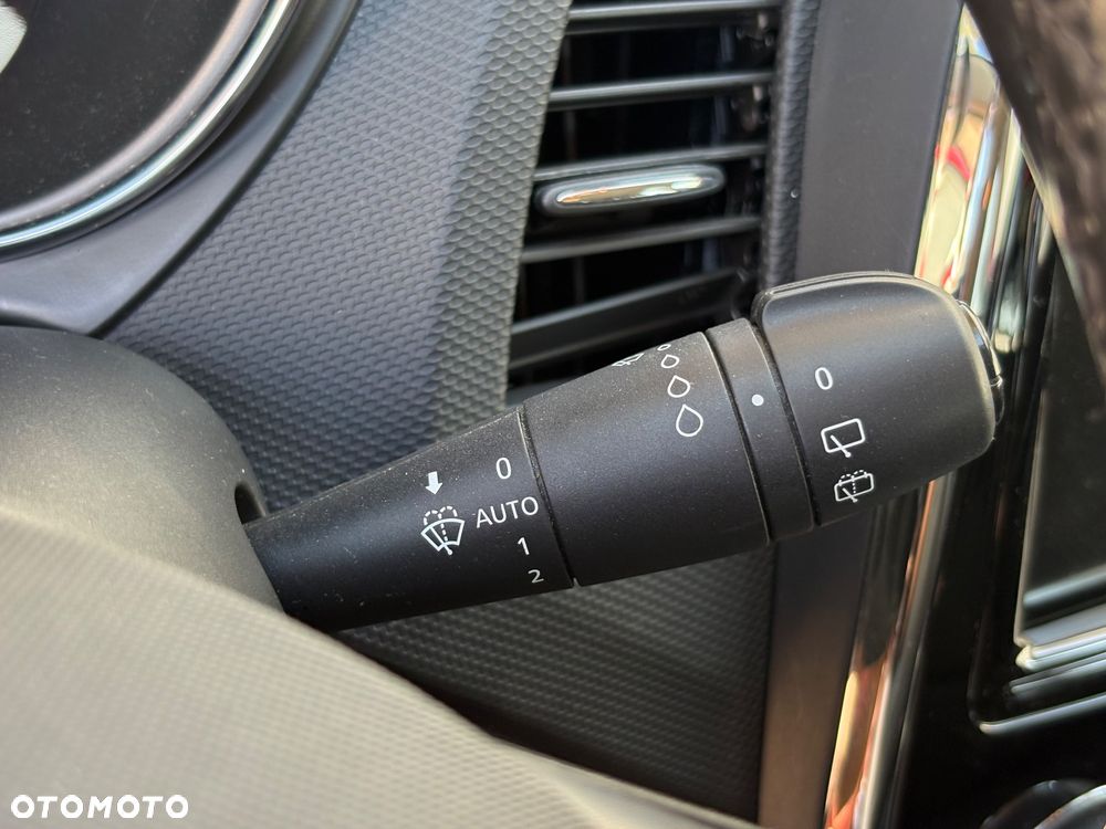 Renault Captur ENERGY TCe 120 EDC LIMITED - 28