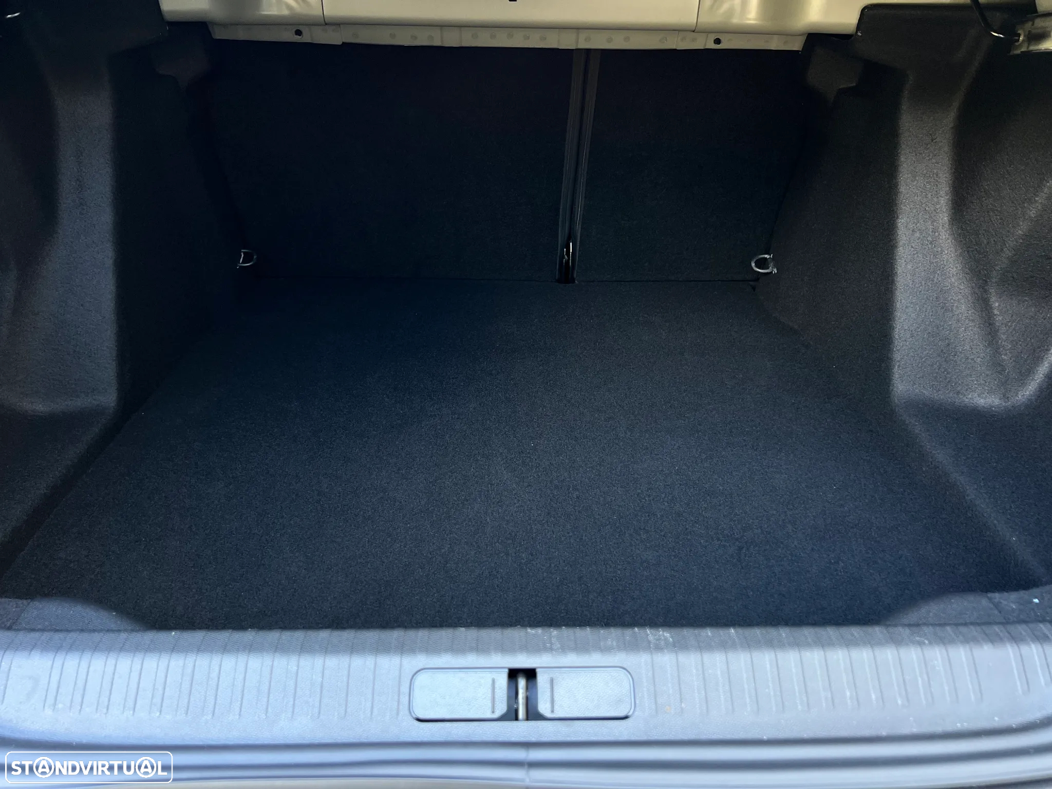 Citroën C4 X 1.2 PureTech Plus EAT8 - 35