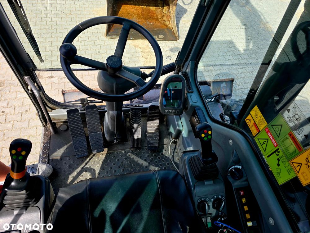 Volvo EW160B - 11