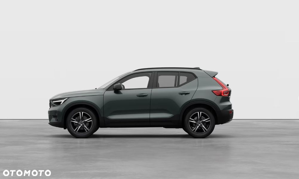 Volvo XC 40 B3 Plus Dark - 2