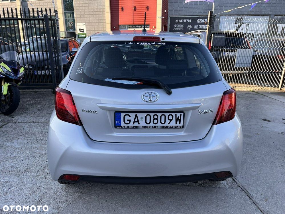 Toyota Yaris - 19