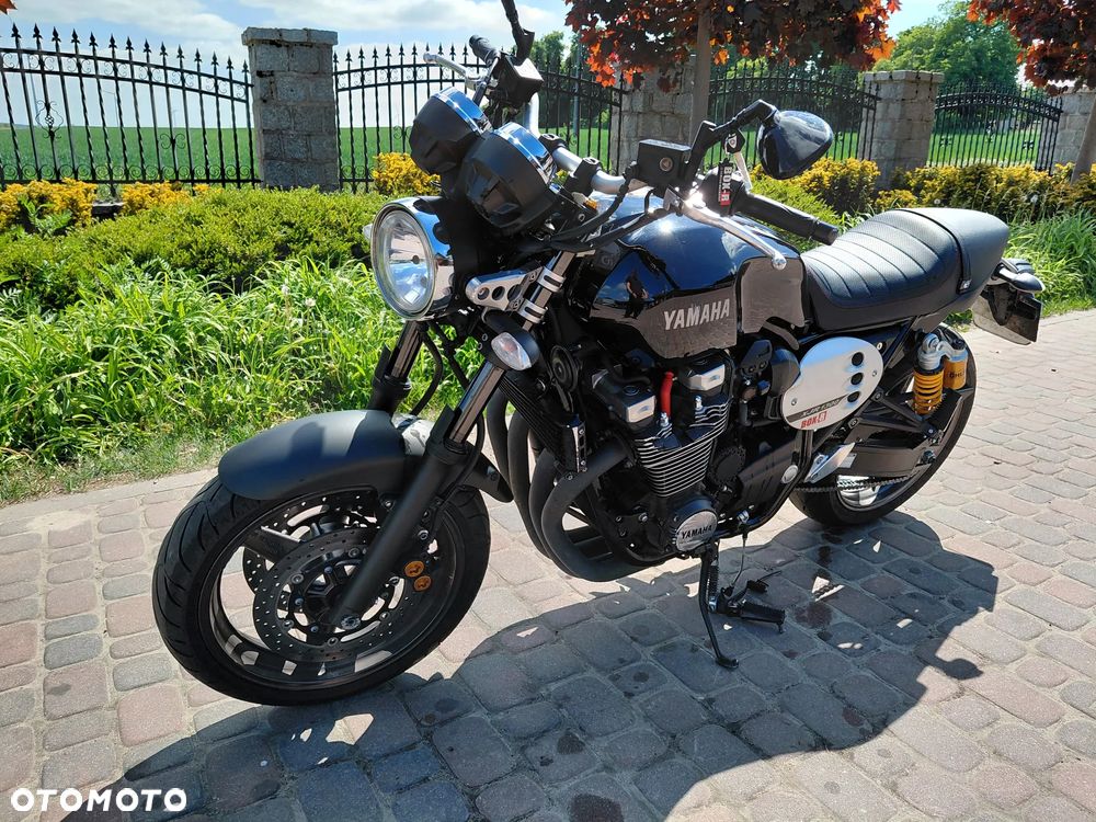 Yamaha XJR - 2