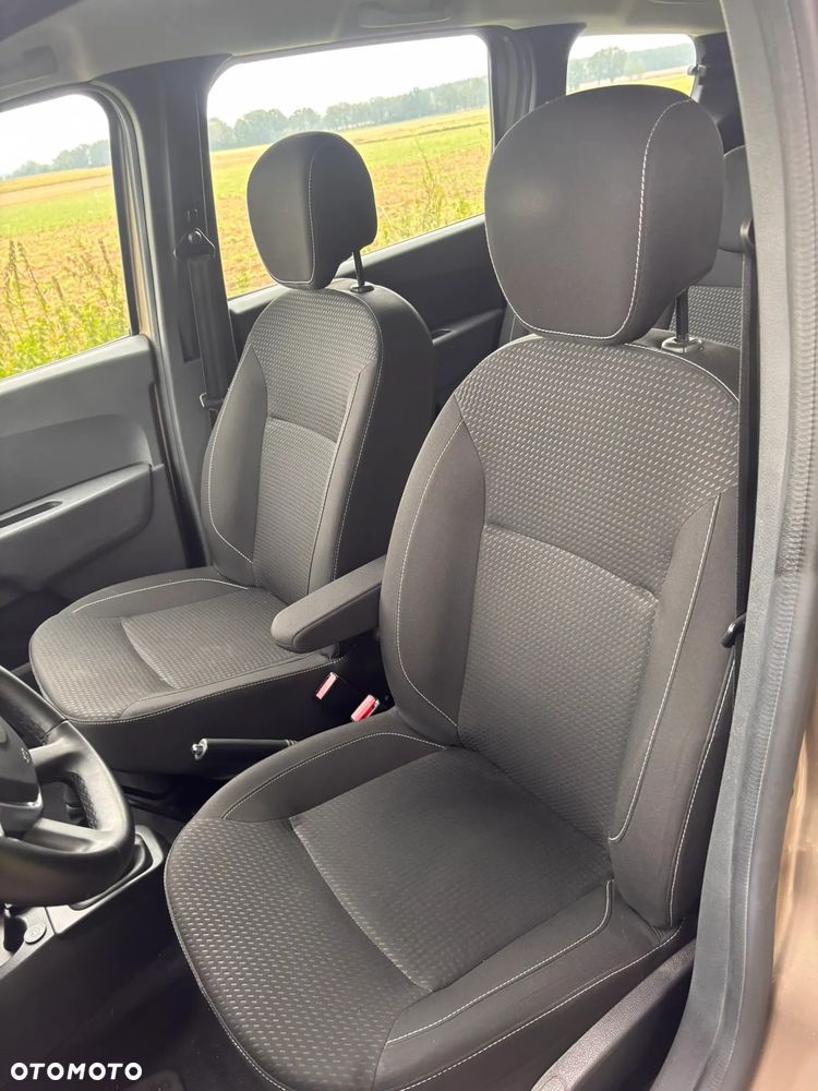 Dacia Lodgy - 23