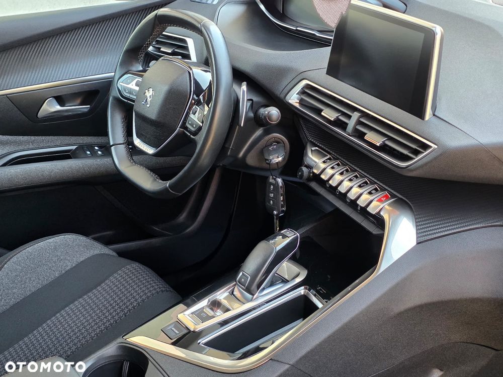 Peugeot 3008 - 8
