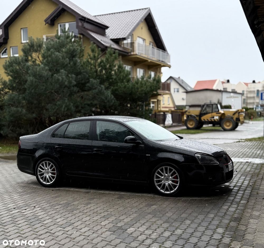 Volkswagen Jetta 2.0 Turbo FSI DSG Sportline - 8