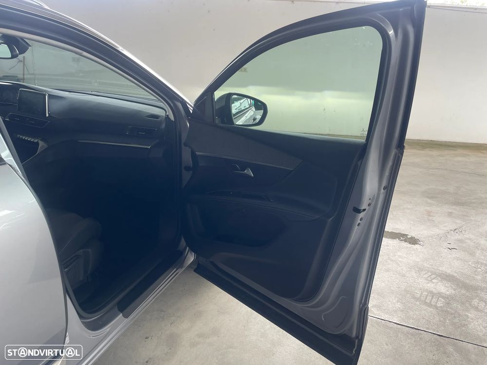 Peugeot 3008 BlueHDi 130 Stop & Start EAT8 Allure - 13