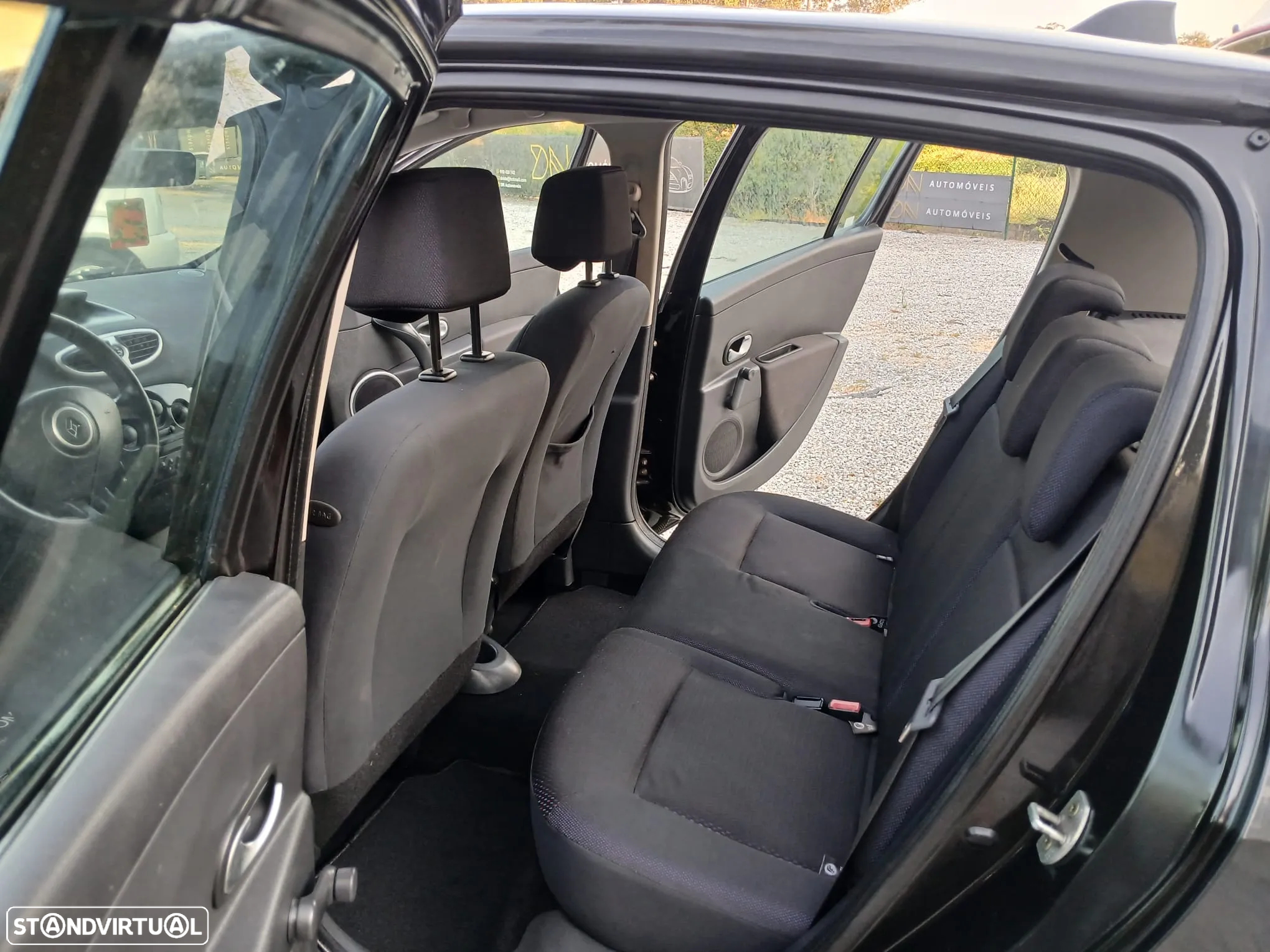 Renault Clio 1.2 Authentique - 10