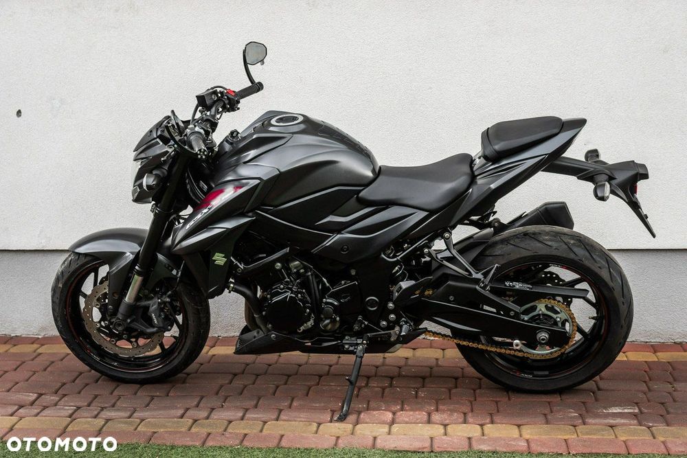 Suzuki GSX - 5