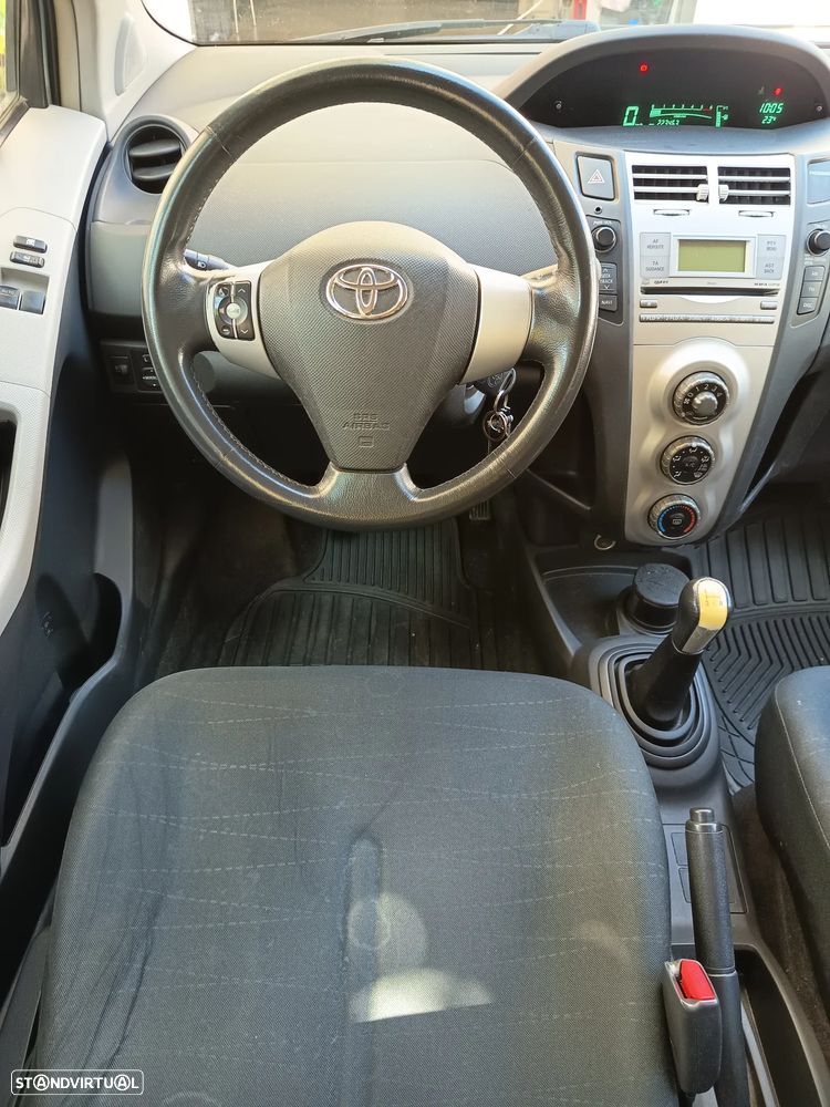 Toyota Yaris 1.4 D-4D AC Manual - 6