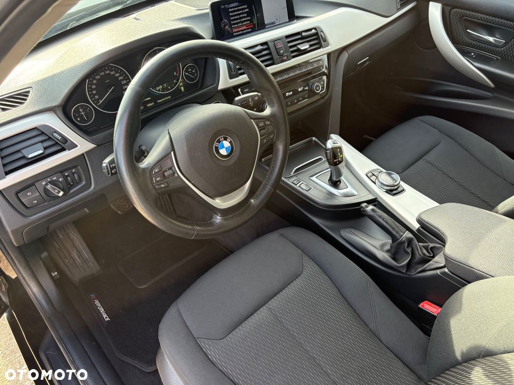 BMW Seria 3 320d Edition Luxury Line Purity - 14